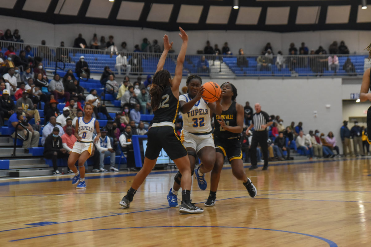 starkville-tupelo-girls-basketball00021